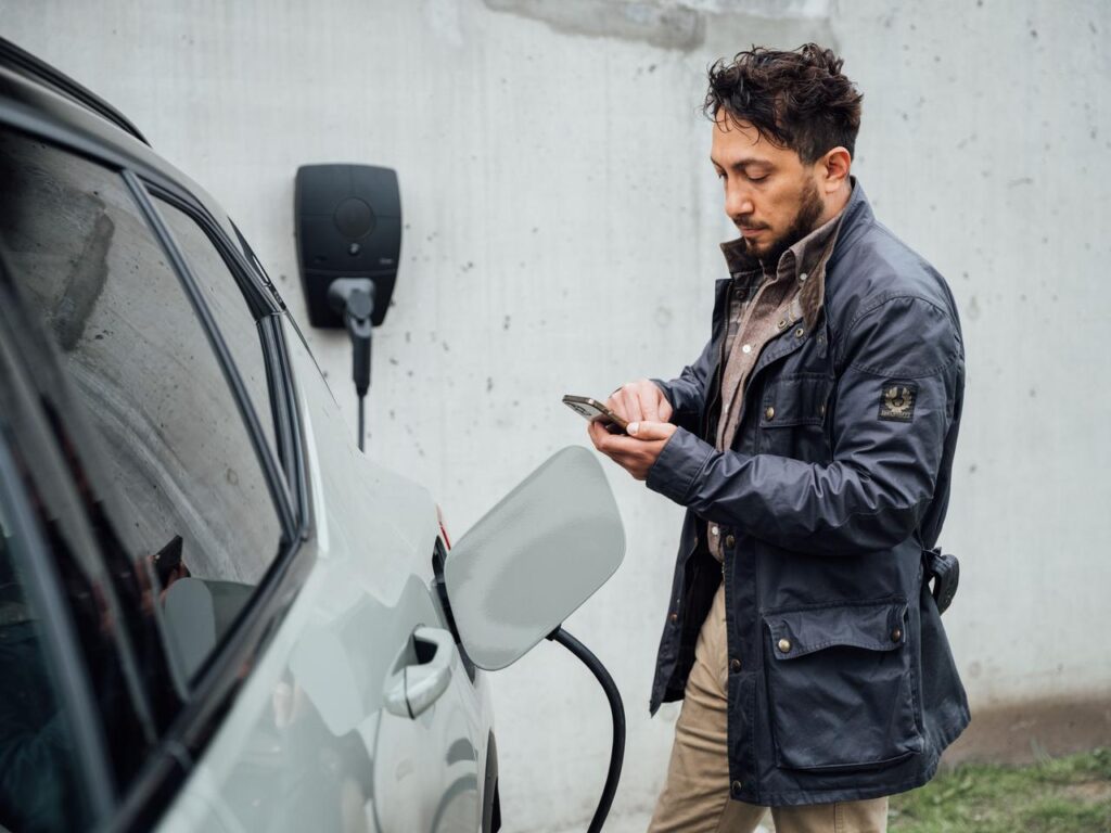 Vous avez acheté une voiture ? Voici nos conseils pour la recharger efficacement à domicile !